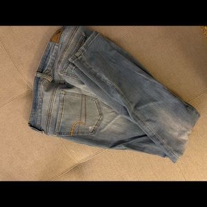 American Eagle Light Wash Jeggings